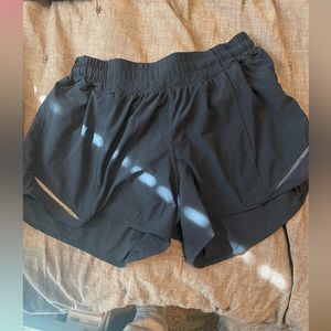 Lululemon Hotty Hot High Rise Lined Short “4